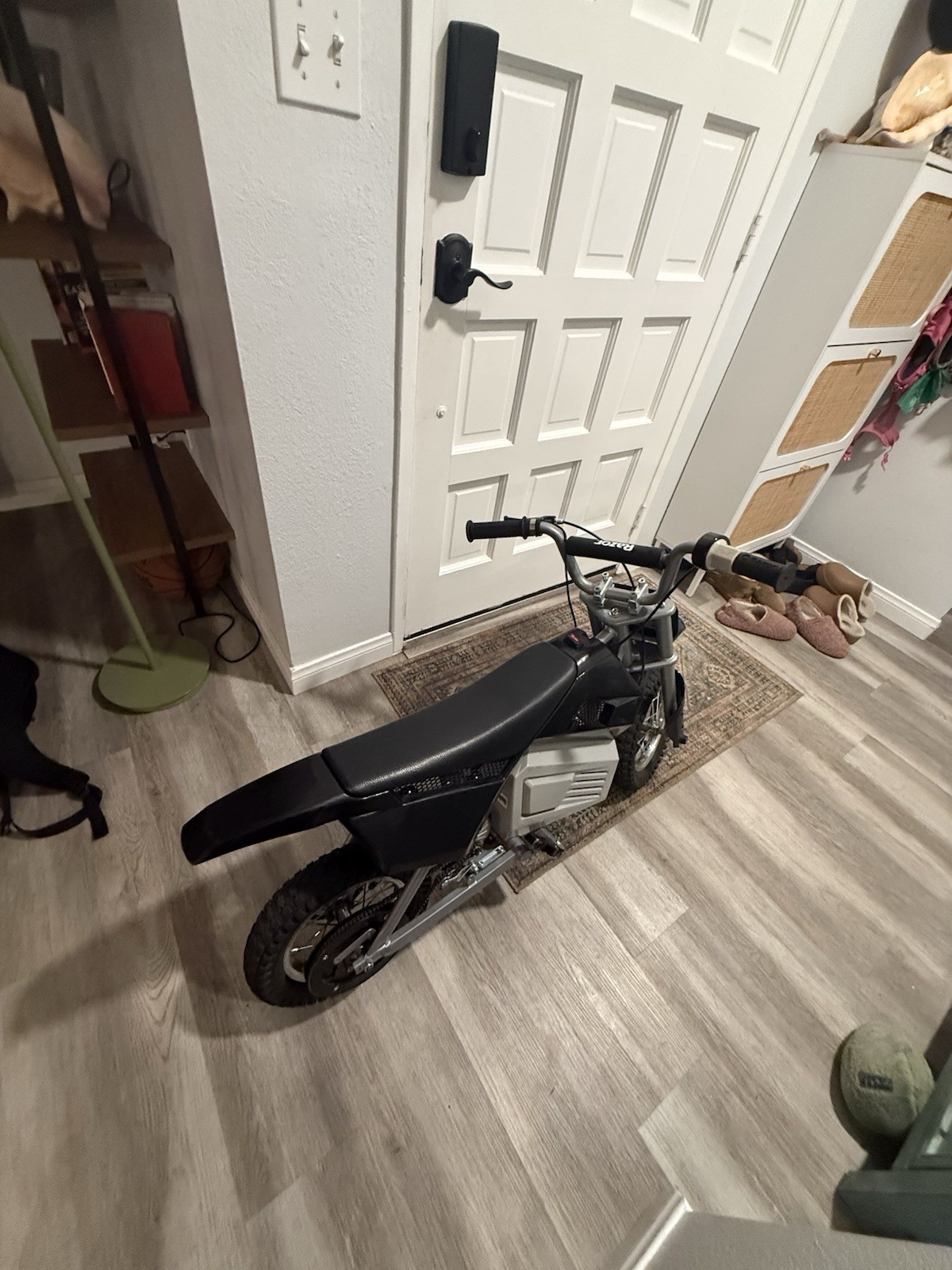 Razor Mx 350 Maybe 15 Miles￼         48 V        350 W ￼