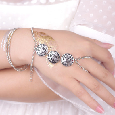 Sexy Sparkles Retro Bracelet Finger Ring Bangle Slave Chain