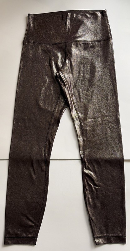LULULEMON Woman's Align High Rise Crop Leggings in Shine Radiate Foil Size 6 EUC