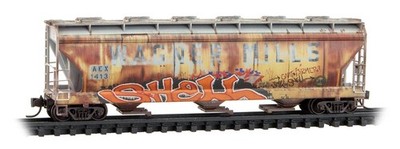 The Anderson Co ex-Wagner Mills 3-bay Covered Hopper Micro-Trains #093 45 220 N
