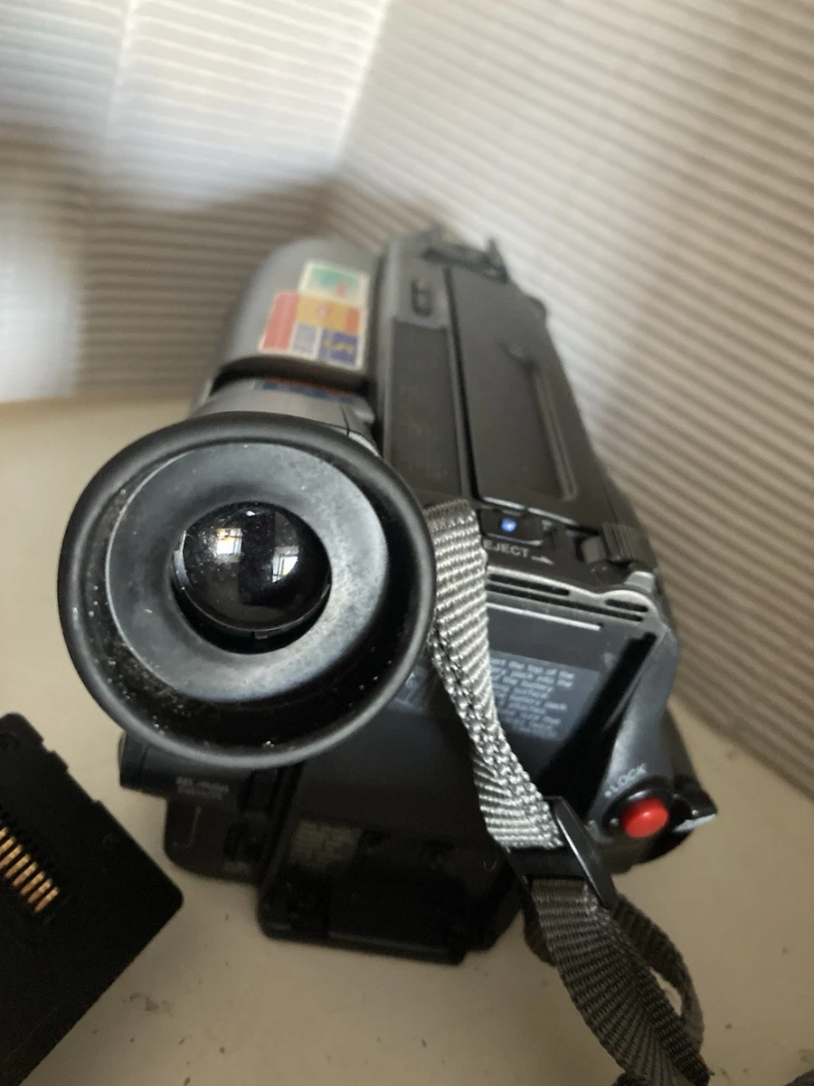 Cámara de video Sony Handycam CCD-TR620E PAL Video8 Zoom 30X