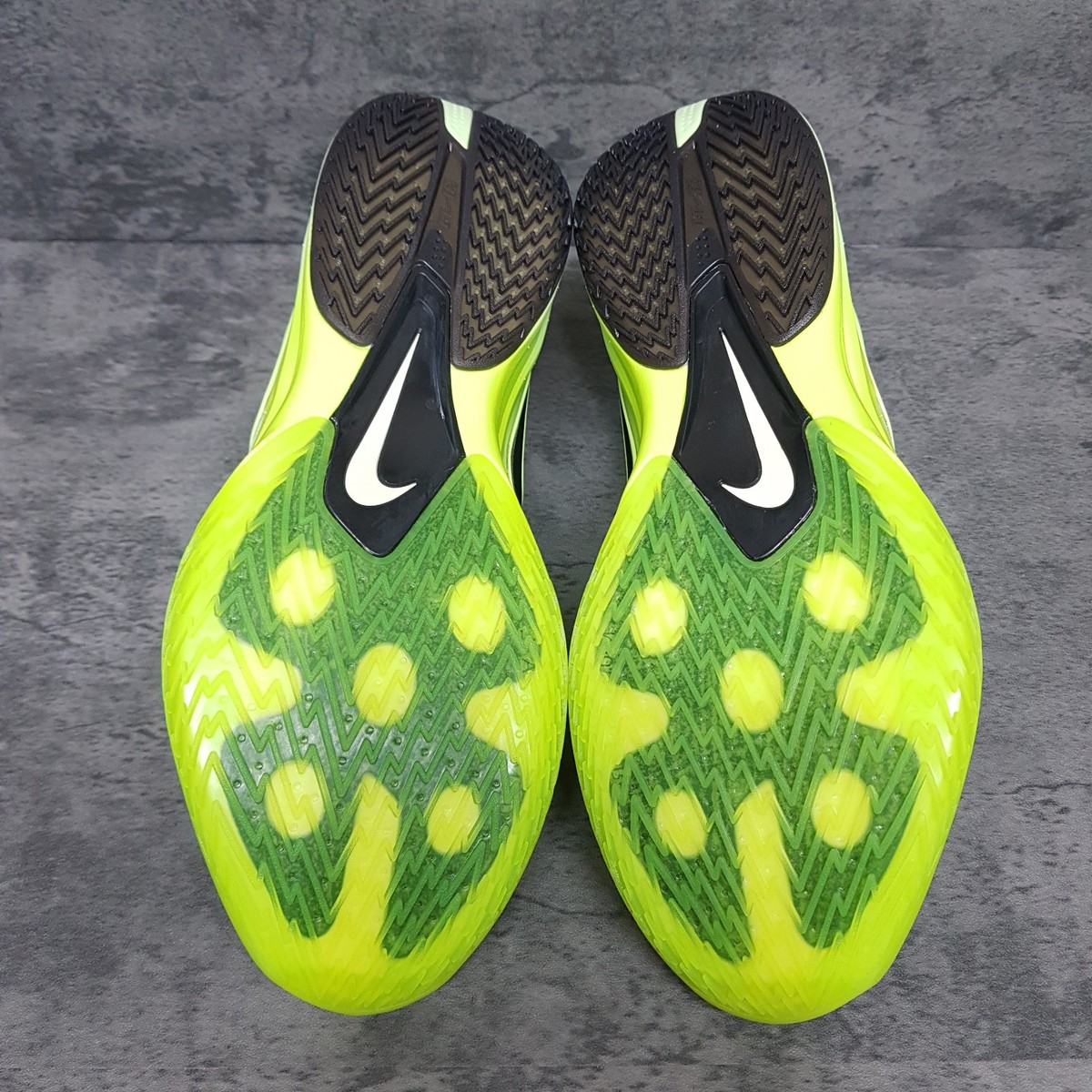 NIKE G.T. Cut 3 Basketball Shoes Mens Size 10.5 Barely Volt 