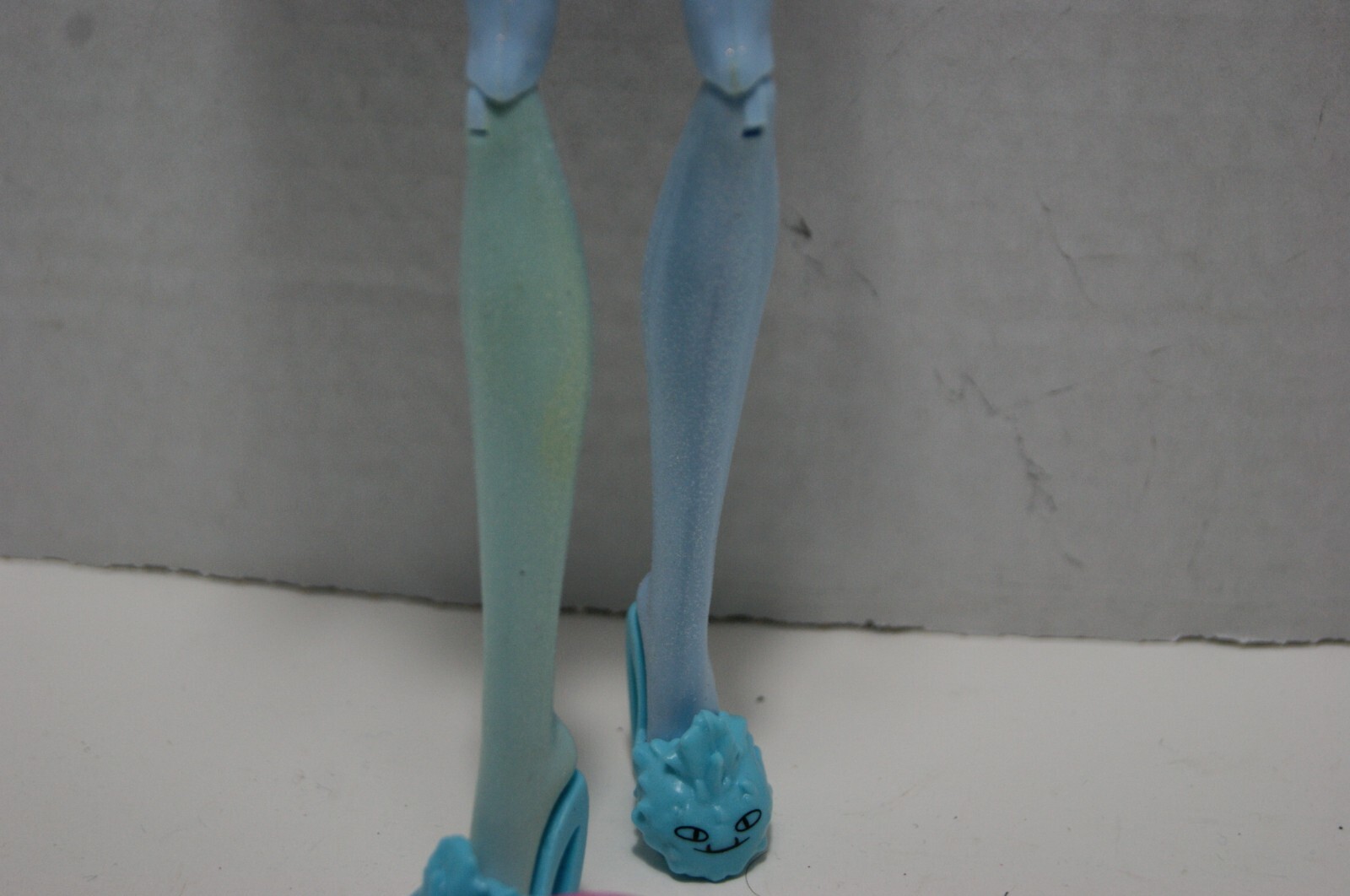 Monster High Abbey Bominable Doll Dead Tired with Ice Cream, SEE PICS