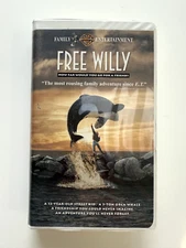 Free Willy (VHS, 1993, Clamshell) Home Video Tape