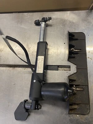 Elektrorollstuhl Invacare TDX SP Ersatzteil :Sitzmotor Verstellung Sitz Motor - Image 1 of 4