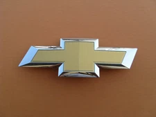 15 16 17 18 19 20 CHEVY COLORADO FRONT GRILLE EMBLEM BADGE LOGO SIGN USED A45515