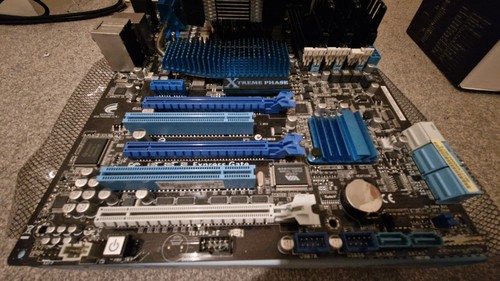 Asus P6X58D-E LGA1366 Motherboard, Intel I7 950 CPU, Corsair Vengeance 12GB RAM - Picture 15 of 18