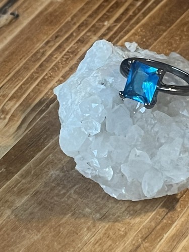 Aquamarine Blue Emerald Cut Topaz Gemstone-Silver Titanium Statement Ring-Size 8 - Picture 8 of 23