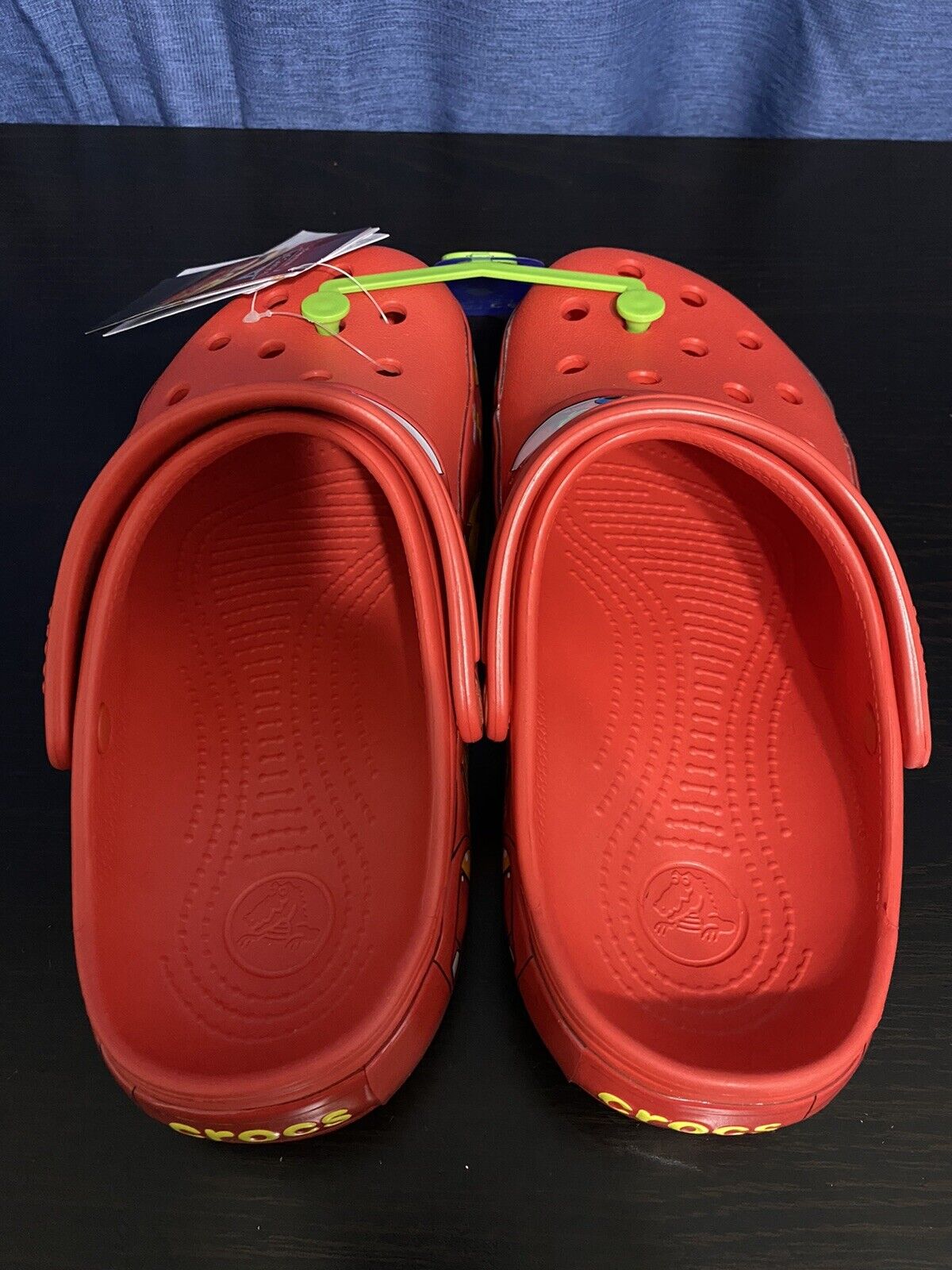 LIGHTNING MCQUEEN CROCS SIZE 4 MEN 6 WOMEN