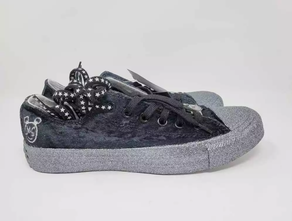 NEW WOMENS 7 MILEY CYRUS CONVERSE CTAS OX BLACK VELVET SILVER GLITTER SKATE SHOE