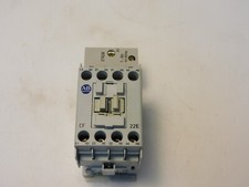 ALLEN BRADLEY CONTACTOR 700-CF220 SER A 120V COIL 60Hz W/ 100-ETA30 A