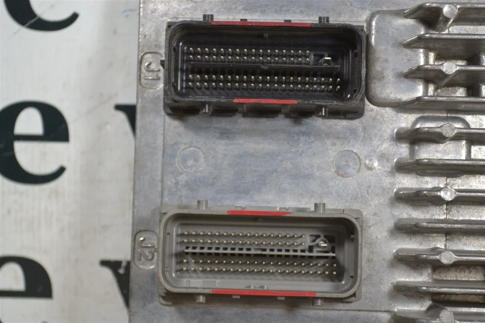 Блок управления двигателем 12612397 Chevrolet COBALT 2007-10 ECU модуль 7E2 607 B10 - Изображение 3 из 4