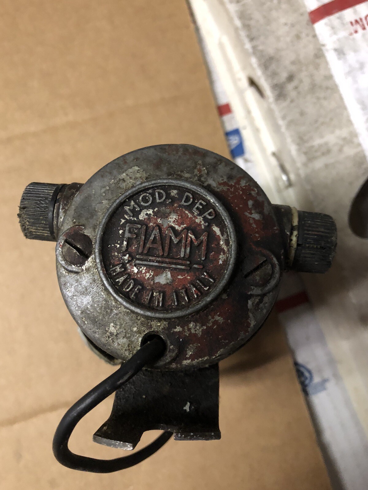FIAMM HORN SET TA/0 IGM 0874 KA with  Compressor working good FERRARI  MASERATI