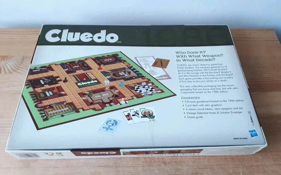 Cluedo Hasbro Board Game Retro 80s Classic Detective Gaming Ages 8+ New  - Image 3 of 4