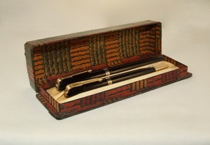 VINTAGE WATERMAN'S 513 FOUNTAIN PEN & PROPELLING PENCIL SET - BOXED - C1947