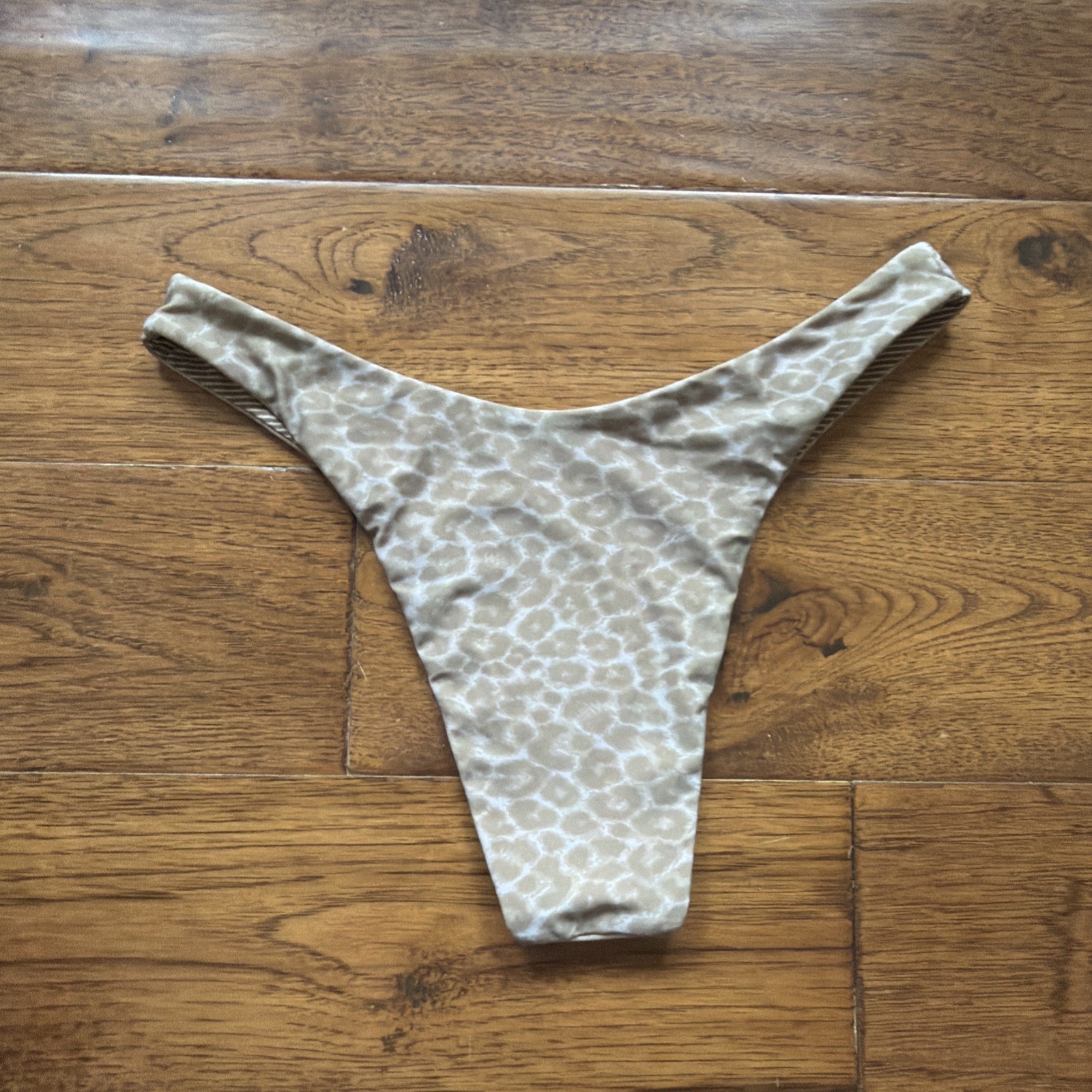 Acacia Swimwear L Bikini Bottoms Bobbi Cheeky Sahara Leopard Large Swim Neutral