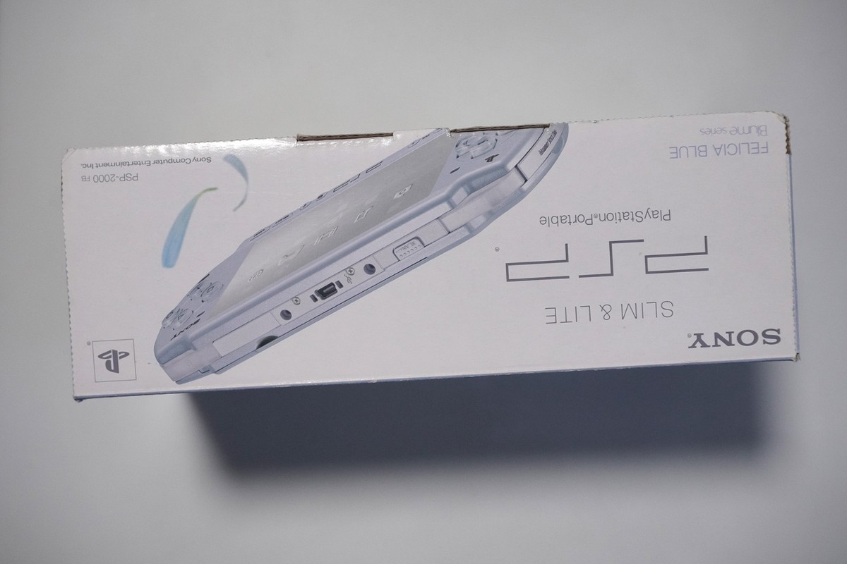 PSP-2000 FB Blume Series Felicia Blue console boxed Japan system