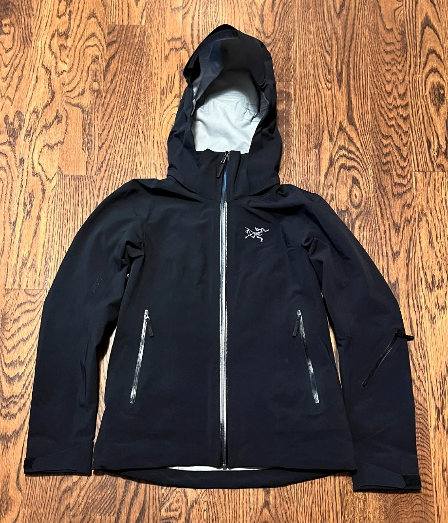Arc'teryx Regular Size XS Coats, Jackets & Vests for Women for