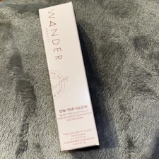 Wander Beauty On-the-Glow Blush and Illuminator - Strawberry Fields/Nude Glow