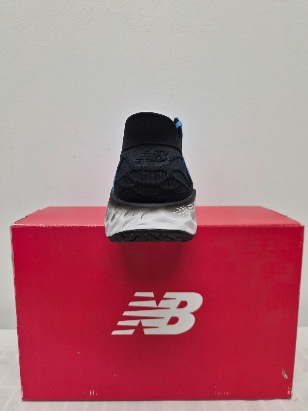 NEW BALANCE M1080H11 Men's NEW Medium Width Size 9.5 Only image 3