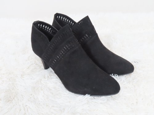 Botines Karen Scott Negro Perforado Marius Puntera Almendra Tacón Esculpido Cremallera 12 - Imagen 1 de 7