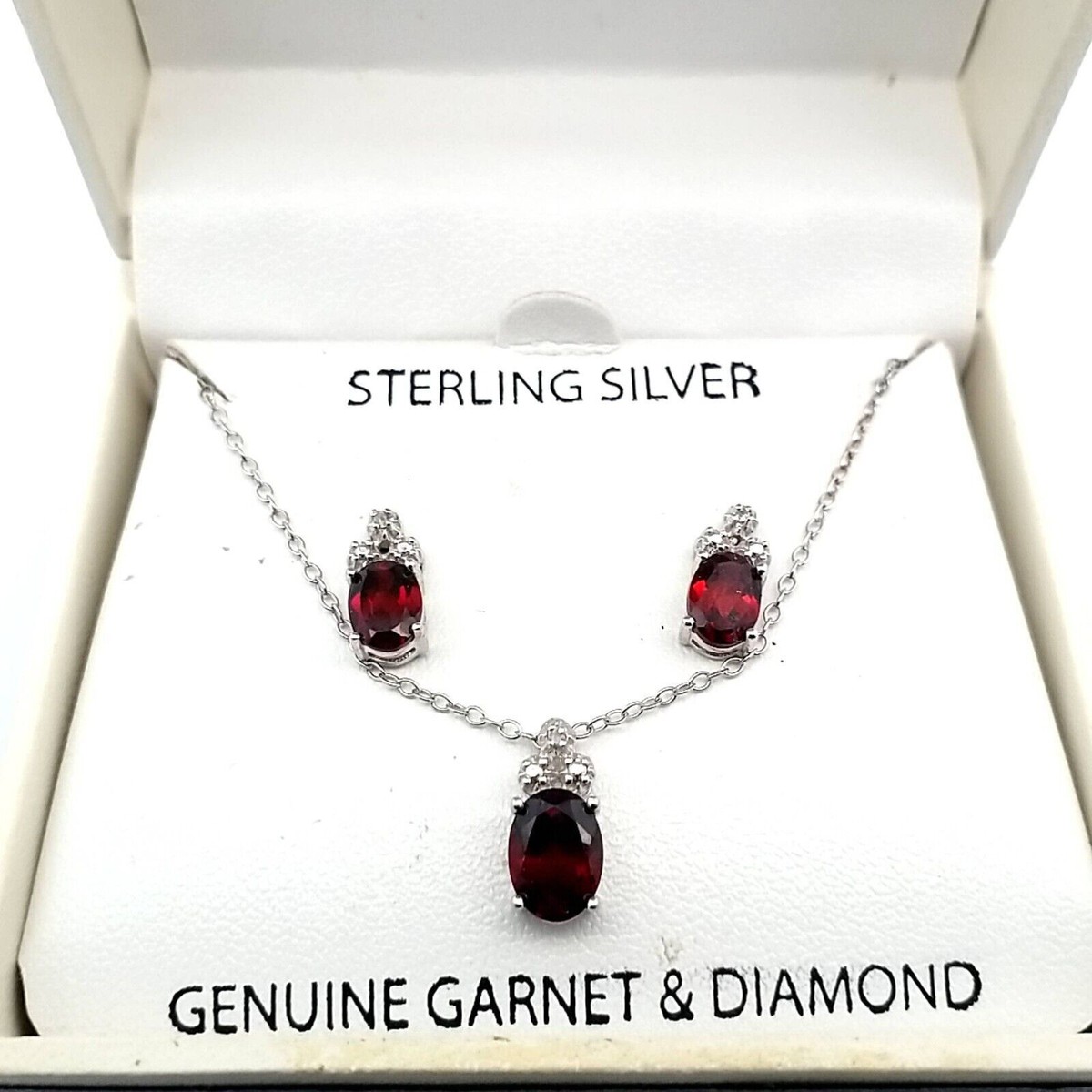 Sterling Silver Diamond Garnet 18