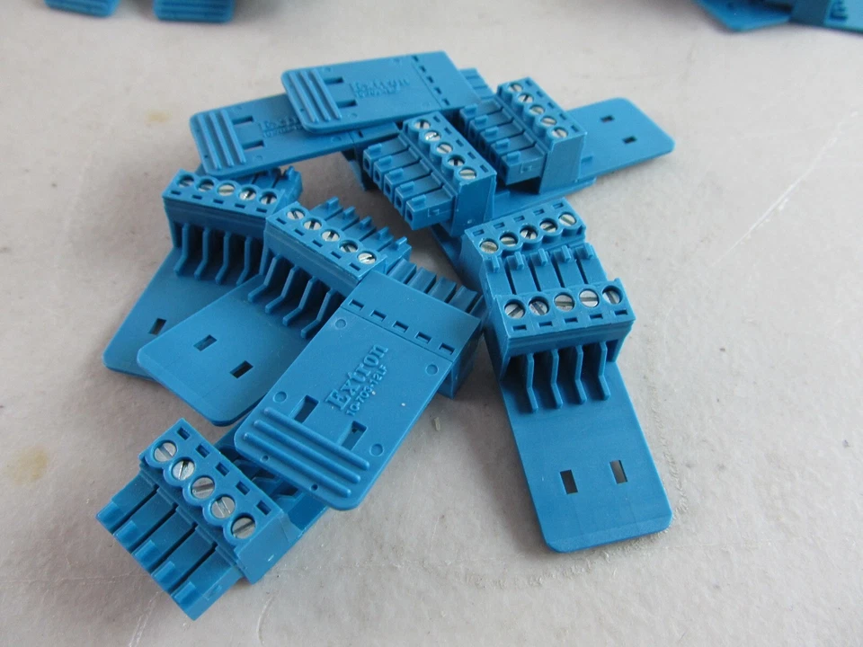 Lot Of 30 Extron 5 Pin Blue Phoenix Block Connector 10-703-12LF NEW - Image 2 of 4