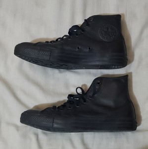 black leather converse size 7