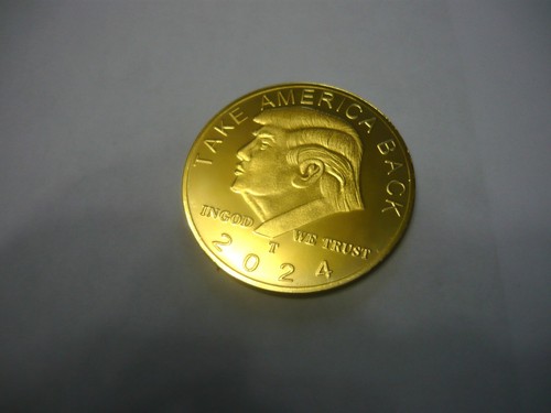 2024 President Donald Trump Commemorative Gold Colored Coin TAKE AMERICA BACK - Picture 4 of 5