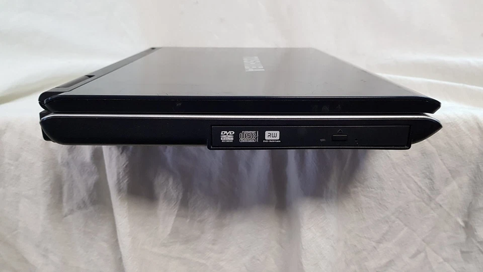 Toshiba equium l40-156 15.4" Laptop Intel Pentium Dual Core T2310 2GB No HDD - Image 4 of 4