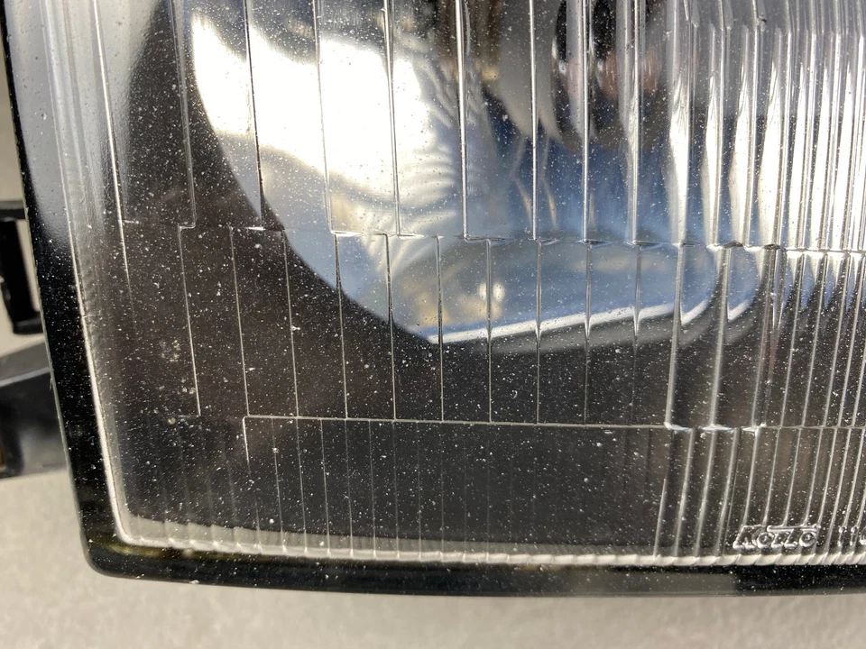 Farol de halogênio lateral direito do passageiro Mitsubishi Montero Sport 1997 - 1999 fabricante de equipamento original - Imagem 2 de 4