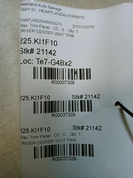 2010-2011 KIA FORTE SEDAN DRIVER LEFT CENTER VENT GRILLE TRIM OEM USED  - Изображение 4 из 4