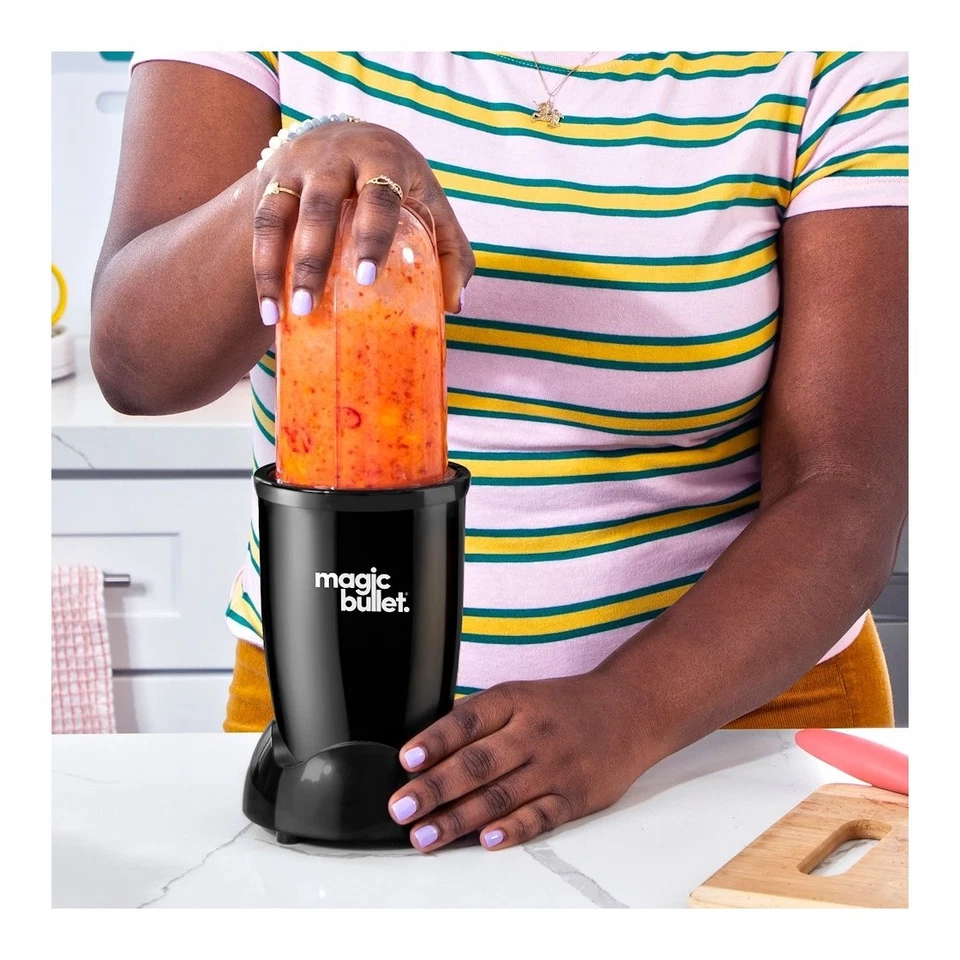 Nutribullet Frullatore a bicchiere 200W (500ml) MAGIC Bullet Black MBR06B - Immagine 3 di 3