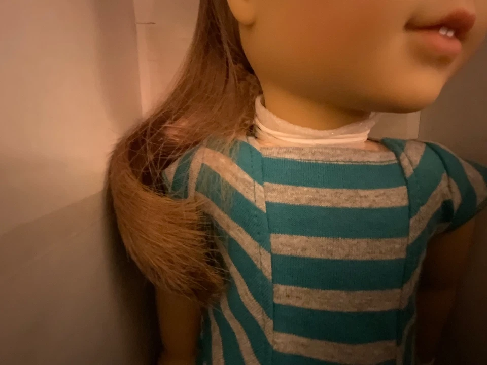 AMERICAN GIRL DOLL OF THE YEAR 2012 MCKENNA- New In Original Box RETIRED! - Image 4 of 4