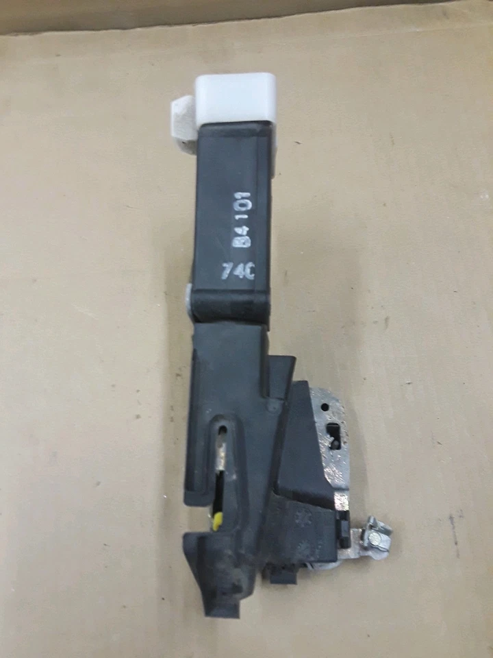 00 01 03 2002 VOLVO S40 PASAJERO DERECHO PUERTA TRASERA BLOQUEO ELÉCTRICO ACTUADOR PESTILLO G059 Foto 3 de 4