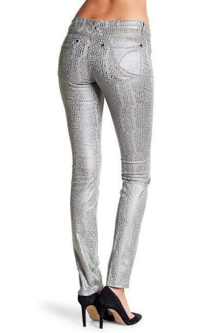 牛仔裤灰银色眩晕箔印花紧身棉全新尺寸 29 $140 — 第 2/4 张图片