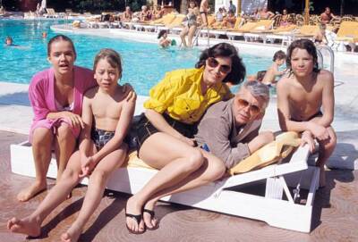 Thekla Carola Wied, Peter Weck, Herbert Herrmann, Julia Bied - 1985 Old Photo