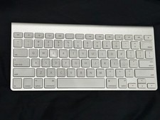 Apple A1314 MC184LL/A Bluetooth Wireless Magic Keyboard EXCELLENT COND