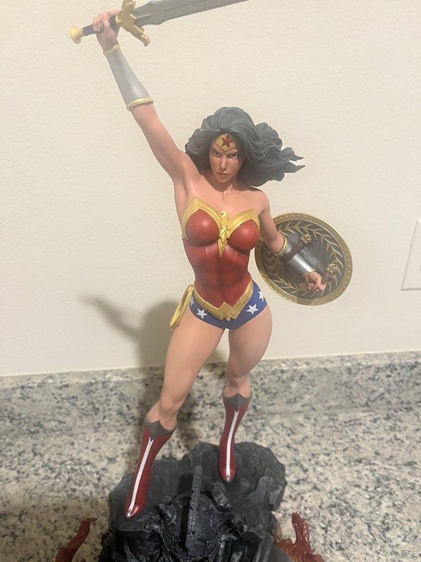 Tweeterhead Wonder Woman 1/6 Statue Collectible Statue