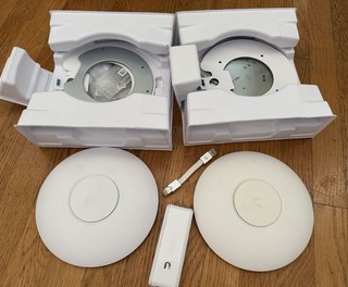 Ubiquiti UniFi Lot: (2) UAP AC PRO Access Points Cloud Key Gen1 Bundle Tested
