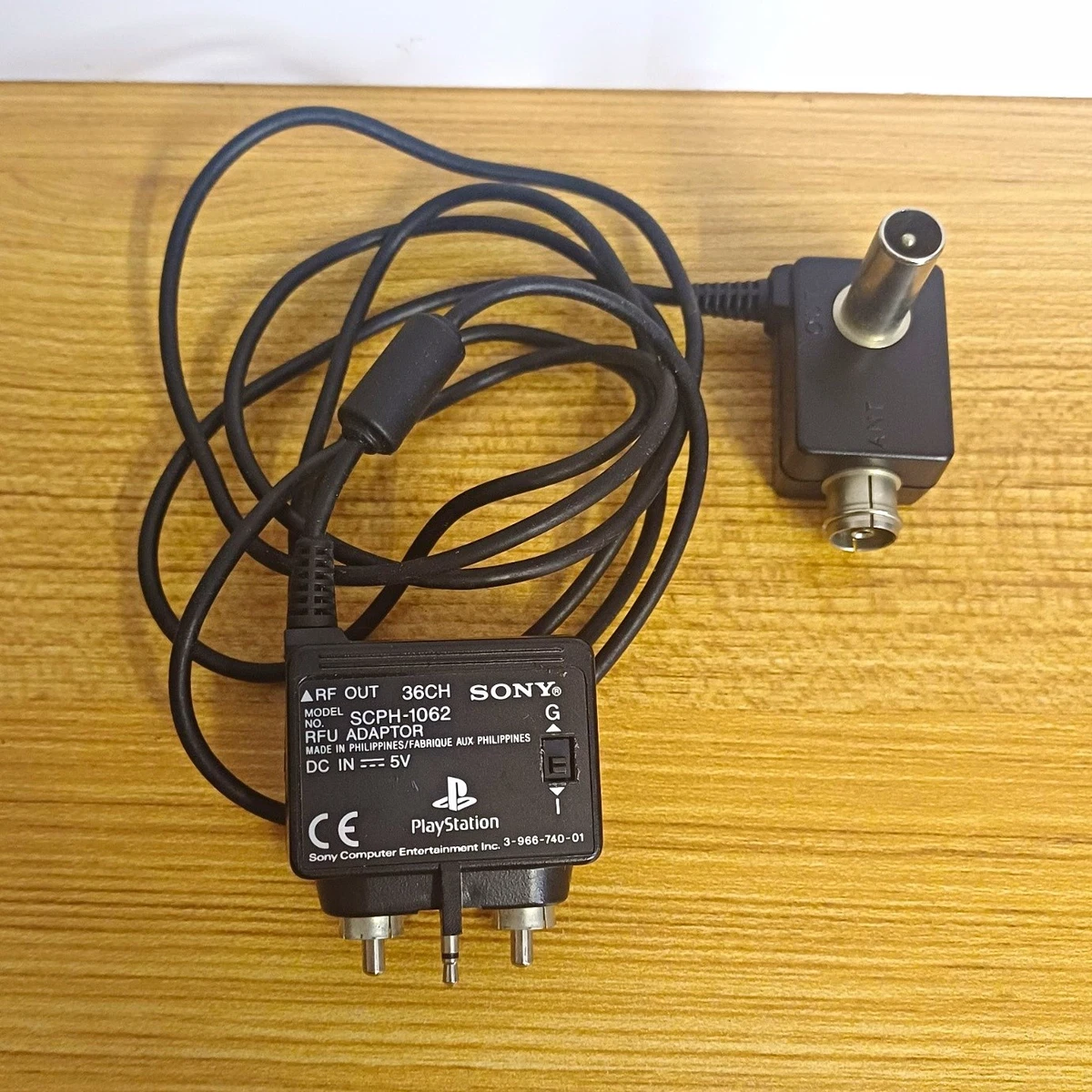 Adaptador RFU RF Sony PlayStation 1 SCPH-1062 negro conector de consola con cable