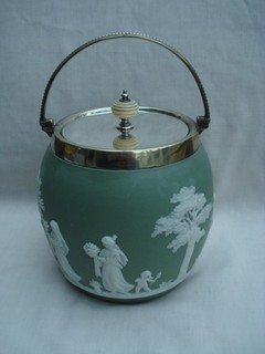 Vintage Wedgwood Green Jasperware Biscuit Barrel 6.25" Tall