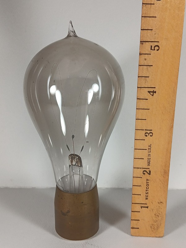 EARLY Light Bulb - Edison - TH Thomson Houston Base 2of 4
