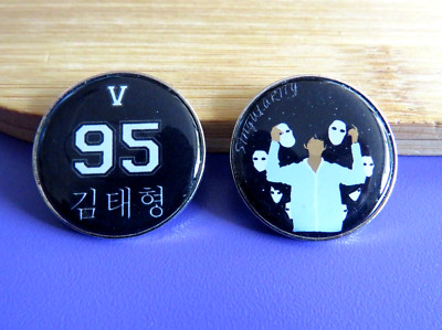 2 BTS V Kim Taehyung inspirierte Geburtsjahr & Einzigartigkeit Anstecknadel Geschenk Abzeichen
