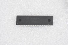 MOTOROLA MC68B09CP MICROPROCESSOR UNIT, 8-BIT, 40-DIP, 8MHz