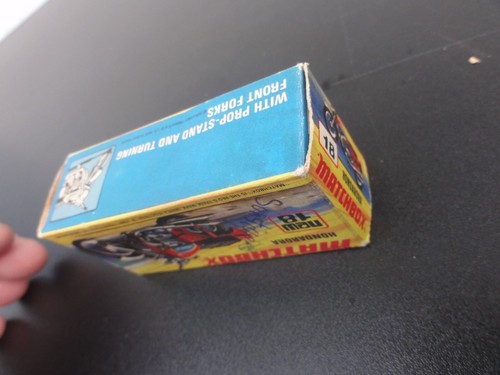 MATCHBOX LESNEY HONDARORA MOTORRAD Nr 18 Nr 15 - Bild 10 von 10