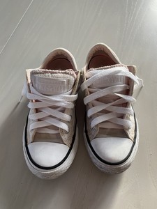 light pink all star converse