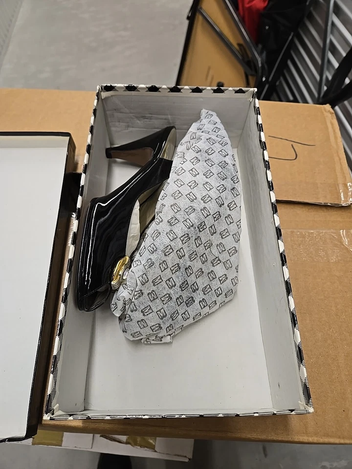  Vintage Women's DELMAN 6.5 BLACK Leather  3" Heel Strap Peep Toe Spain - Image 4 of 4