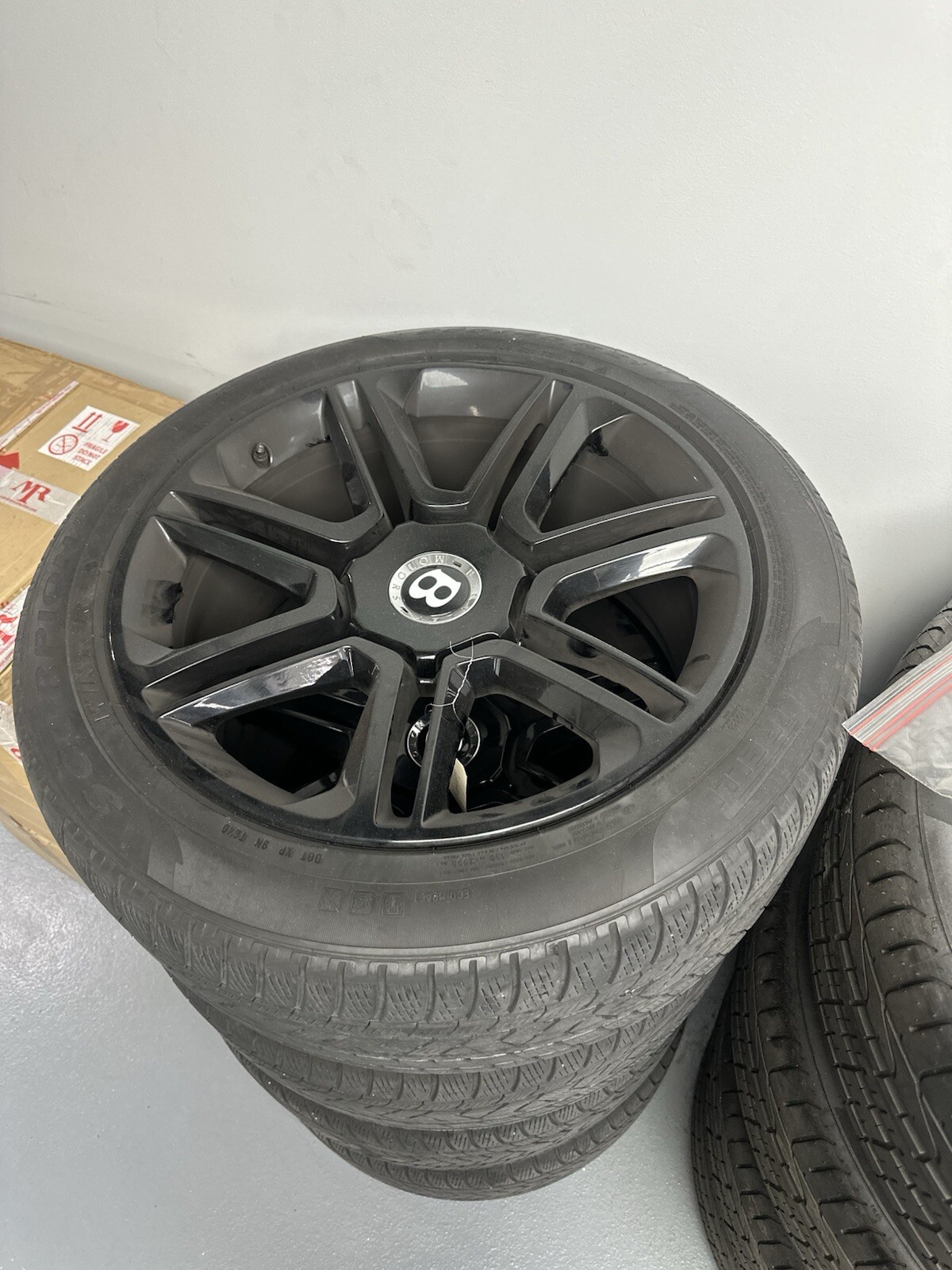21” Bentley Bentayga 4 Winter wheels and tires