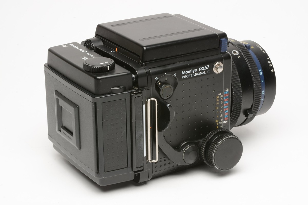 【8月末まで】Mamiya RZ67 Pro II ＆127mm f3.8 Mamiya RZ67 Pro II Body, 127mm f3.8 lens, 120 back, WLF, new seals